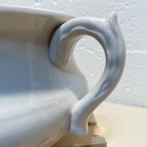 Antique Warwick China Gold Trimmed Chamber Pot - Picture 5 of 9